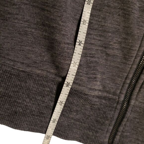 Lululemon Huddle & Hustle Hoodie ~$118 - Picture 8 of 10